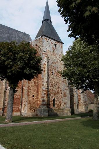 Collégiale Saint-Michel : façade sud, clocher.