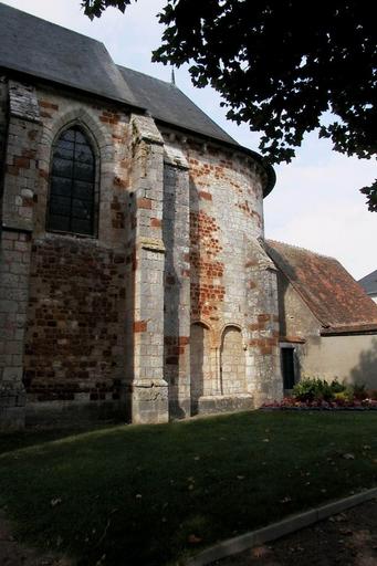 Collégiale Saint-Michel : Façade sud de l'abside du choeur.