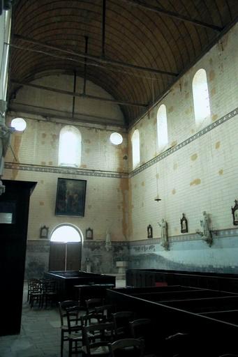 Collégiale Saint-Michel : Intérieur de la nef, coté ouest.