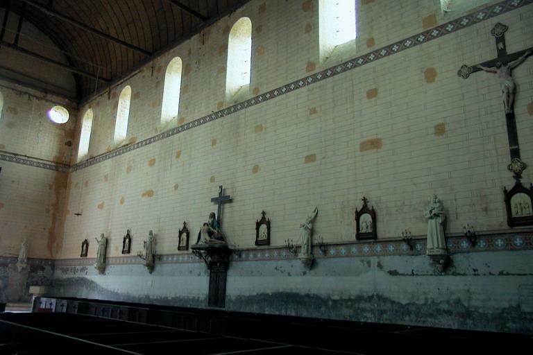 Collégiale Saint-Michel : Intérieur de la nef, coté nord ouest.