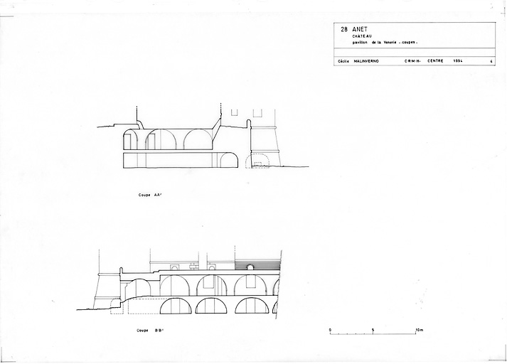 Château : 4 - Pavillon de la Venerie : coupe AA' transversale, coupe BB' longitudinale partiel.