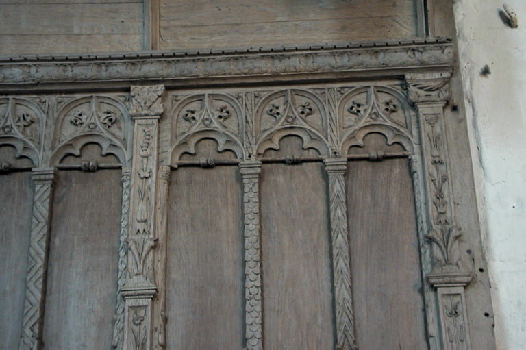 Banc du célébrant, dosseret, détail d'une travée