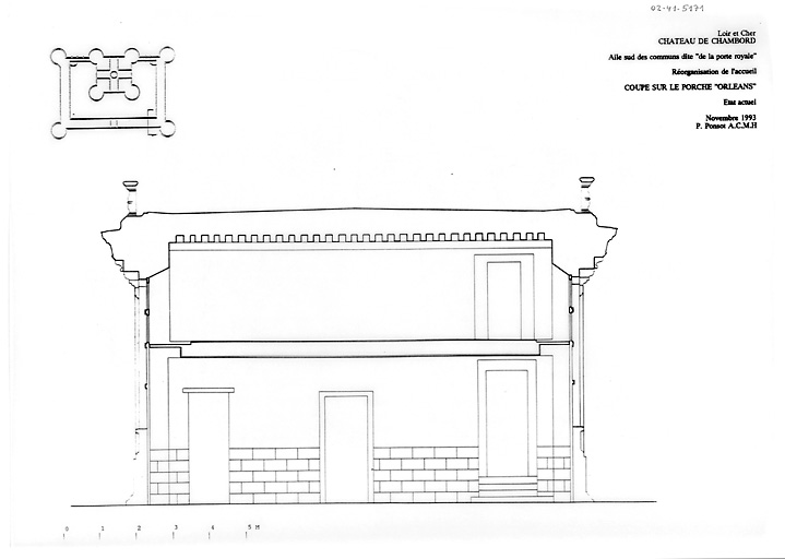 "Château, Domaine de Chambord : REORGANISATION DE L'ACCUEIL (Aile sud des communs dite "de la Porte Royal") Etat Actuel : coupe sur le Porche "Orléans"."