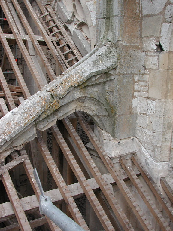 Eglise Saint-Sulpice, comble sud : Comble du bas coté sud : arc boutant.