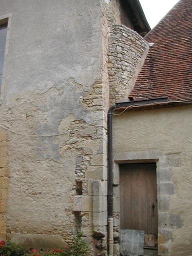 Château de Bannegon : Entrée de la cuisine sarrasine.