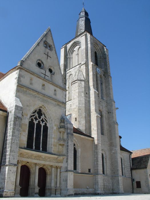 Eglise Saint-Aignan : Flanc est, vue générale