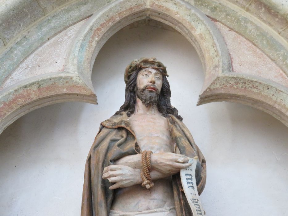 statue : Christ de pitié, vue partielle