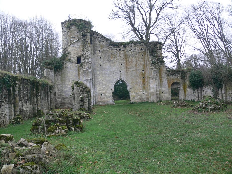 Ancienne abbaye de Notre-Dame de la Cour-Dieu : Vue générale des ruines