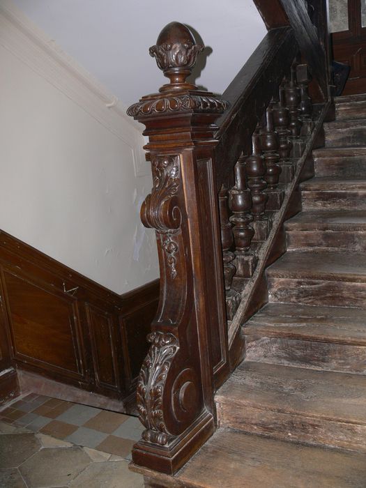 Ancienne abbaye de Notre-Dame de la Cour-Dieu : Escalier, détail de la rampe