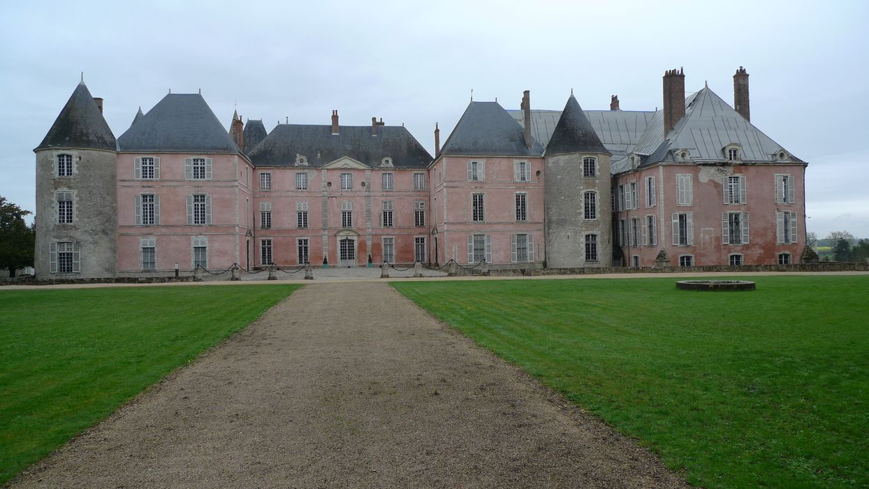 Château : Ensemble sud-ouest, vue générale