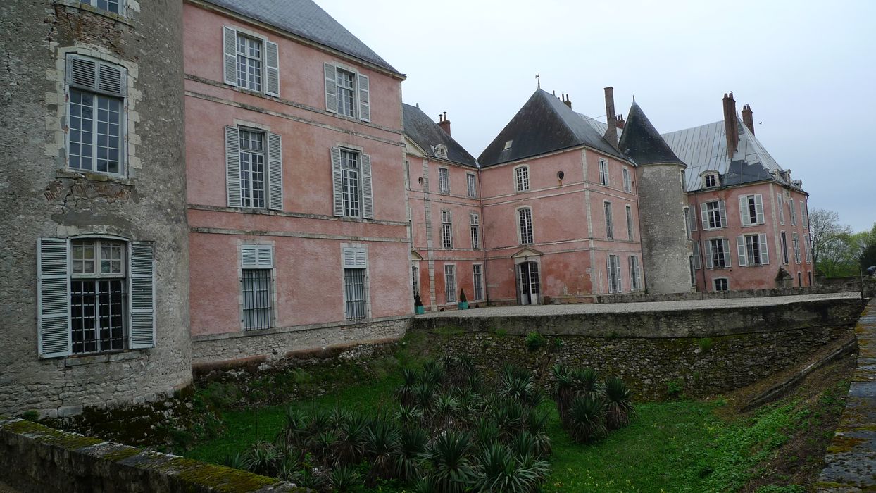 Château : Ensemble sud-ouest, vue générale