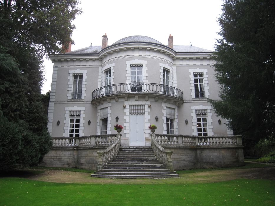 Hôtel Tassin de Montcour : Façade sur jardin, vue générale