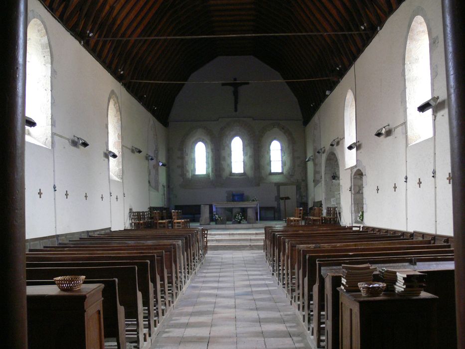 Eglise Saint-Pierre : Nef, vue générale