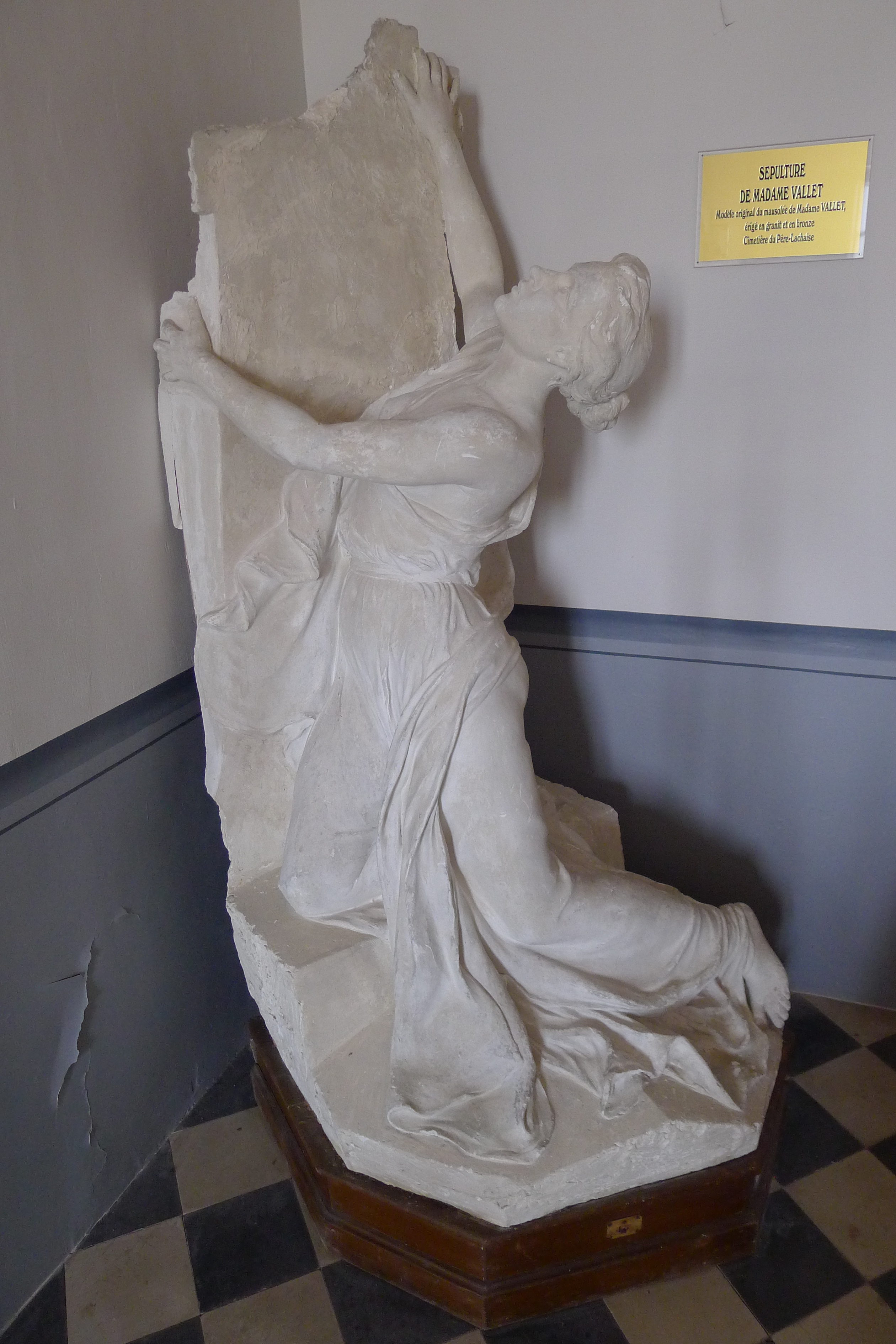 modèle, original du mausolée de Marie-Émilie Vallet au cimetière du Père-Lachaise