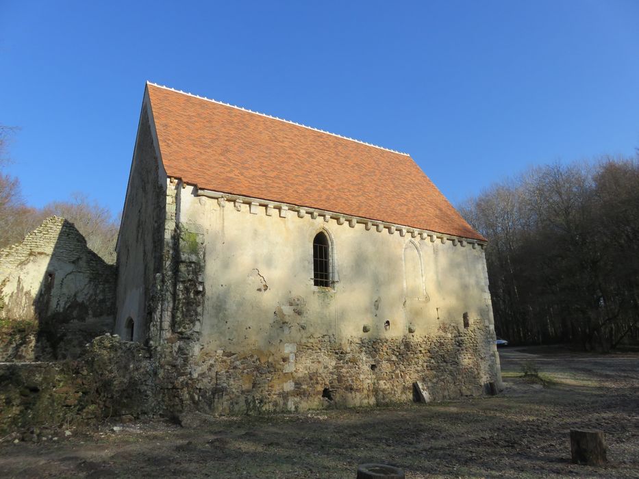 Prieuré Saint-Gilles et Saint-Loup de Bléron : Façade latérale sud, vue générale