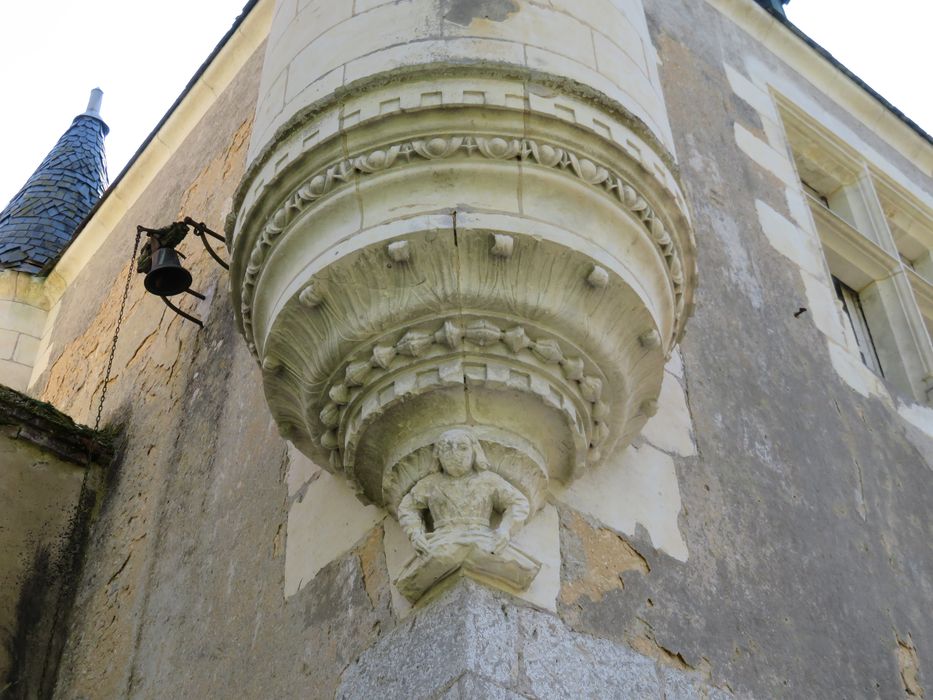 Château de la Verrerie, détail d'une tourelle d'angle