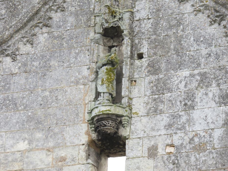 Ancienne chapelle dite Notre-Dame du Champdé : Façade occidentale, détail