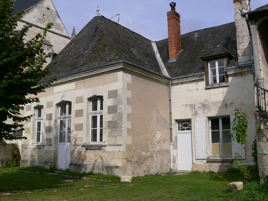 Ancienne abbaye de la Trinité : Façade ouest, vue générale