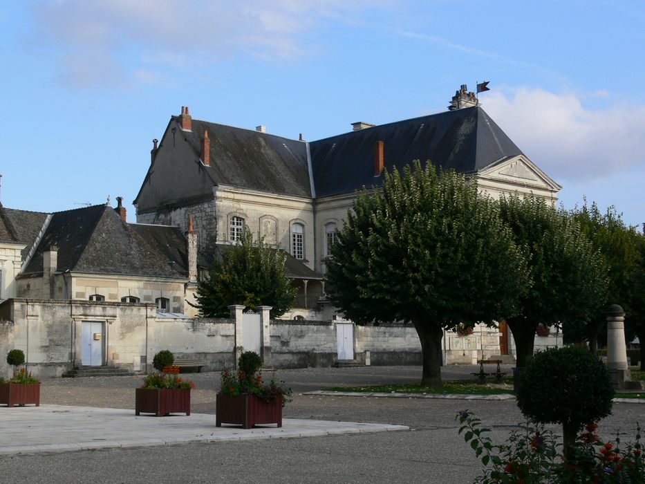 Ancienne abbaye de la Trinité : Vue partielle des bâtiments