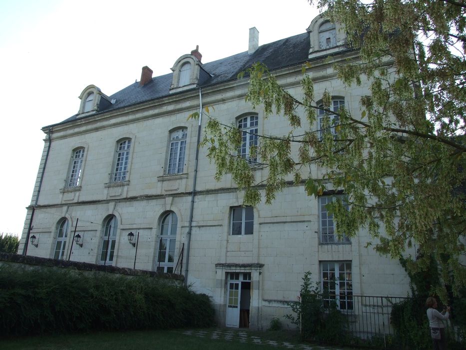 Ancienne abbaye de la Trinité : Ensemble nord-ouest, vue partielle