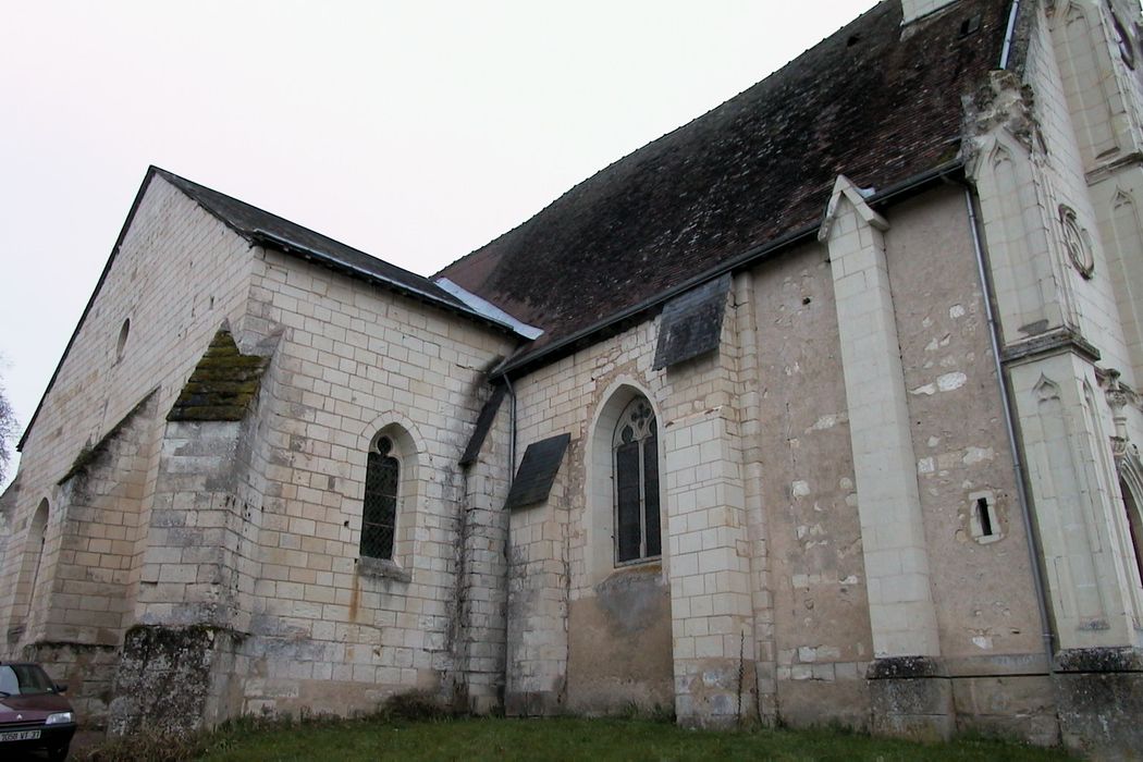 Eglise paroissiale Saint-Laurent : Façade latérale nord-est, vue partielle