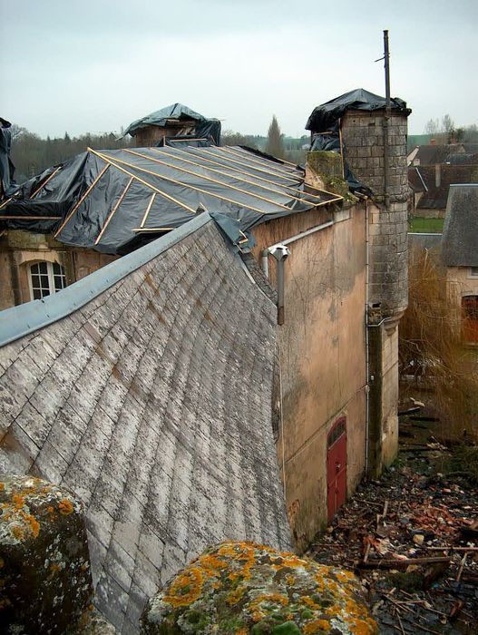 Château : Châtelet d'entrée, vue partielle