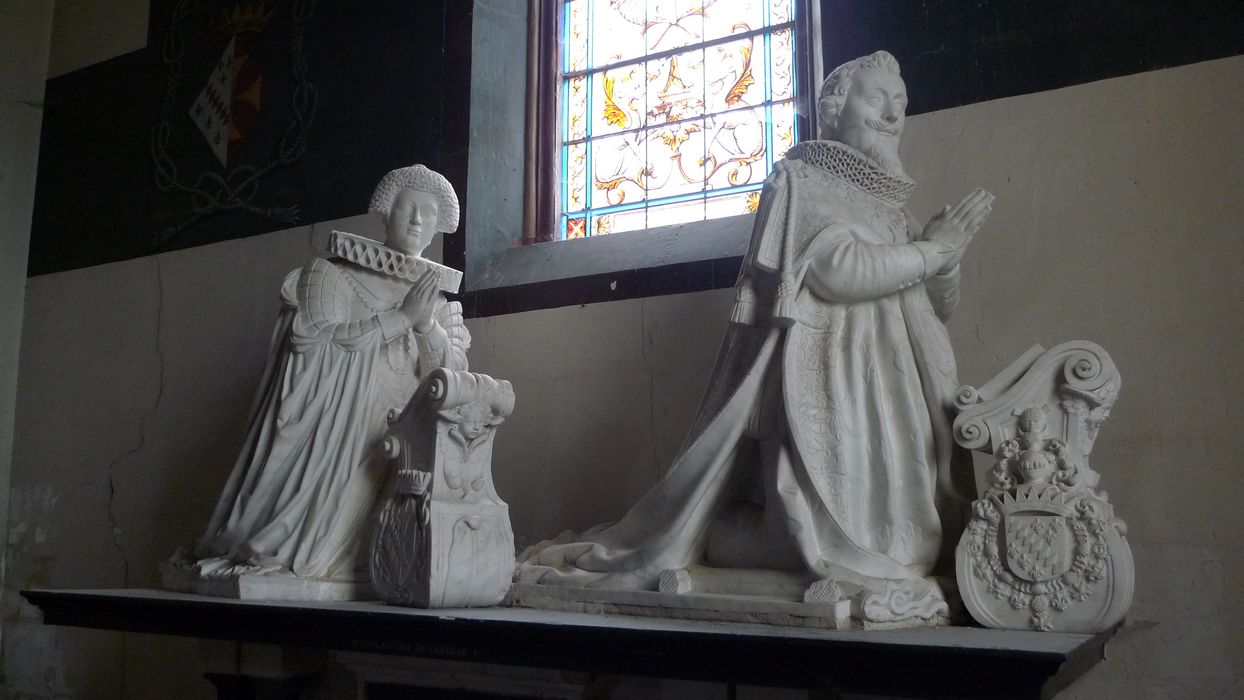 statues (statues funéraires) de Martin du Bellay, prince d'Yvetot, et de Louise de Sapvenières - © Ministère de la Culture (France), Direction Régionale des Affaires Culturelles du Centre-Val de Loire, tous droits réservés