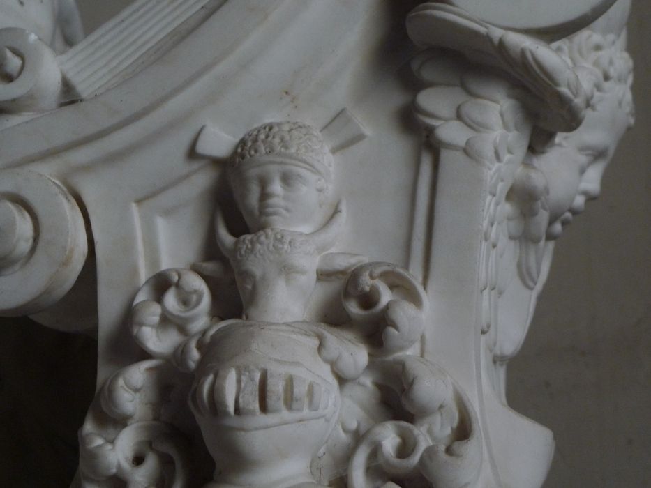statue (statue funéraire) :  Martin du Bellay, prince d'Yvetot, détail