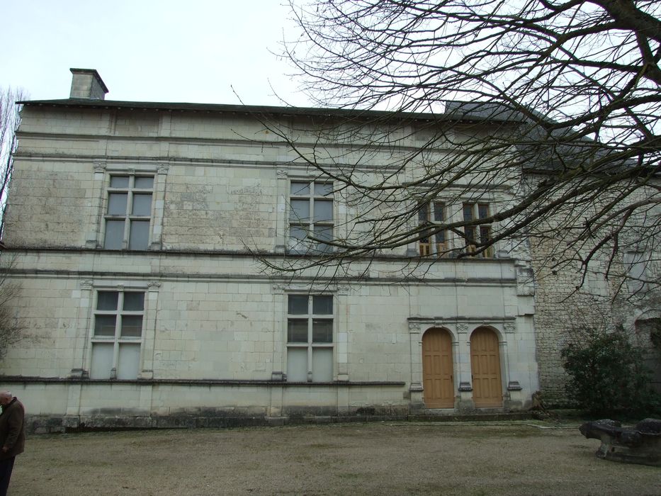 Château : Façade nord-ouest, vue générale