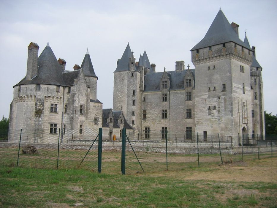 Domaine de Montpensier ou Coudray-Montpensier : Ensemble sud-ouest, vue générale