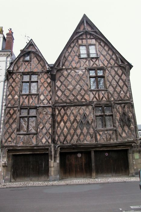 Maison : Façade sur rue, vue générale