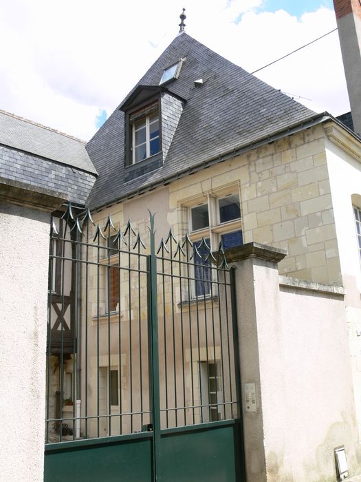 Maison située dans l'îlot Saint-Martin : Façade sur cour ouest sur cour, vue générale