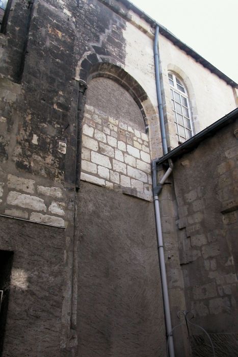 Ancienne église Sainte-Croix : Détail des maçonneries