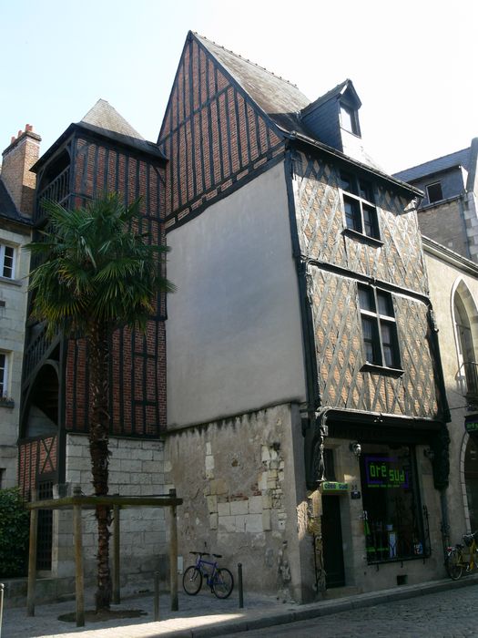 Maison : Façade sur rue, vue générale