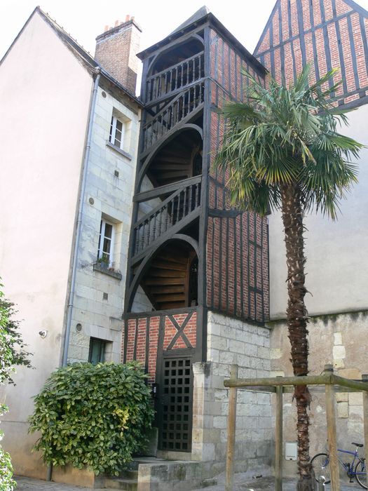 Maison : Vue générale de la tour d'escalier