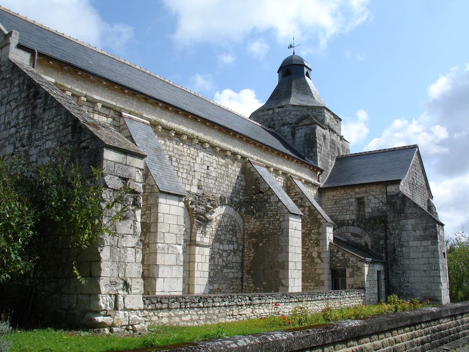 Eglise Saint-Nicolas : Façade latérale sud, vue générale