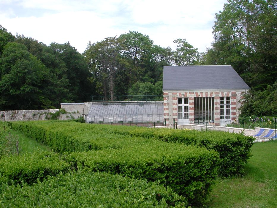 Château du Plessis-Villelouet : Jardin, vue partielle