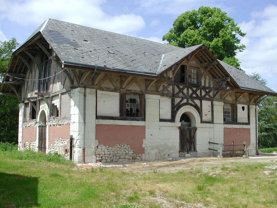 Château du Plessis-Villelouet : Bâtiment de ferme, vue générale