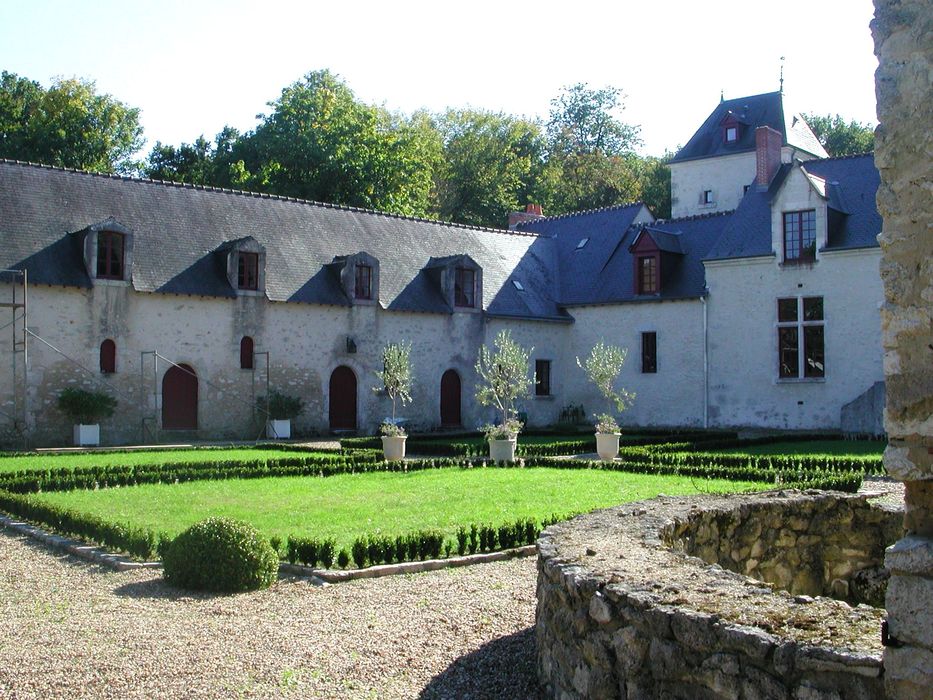 Château de Conon : Communs, ensemble nord-ouest, vue partielle