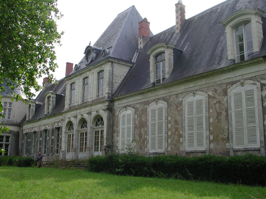 Château de Diziers : Façade sud-ouest, vue générale