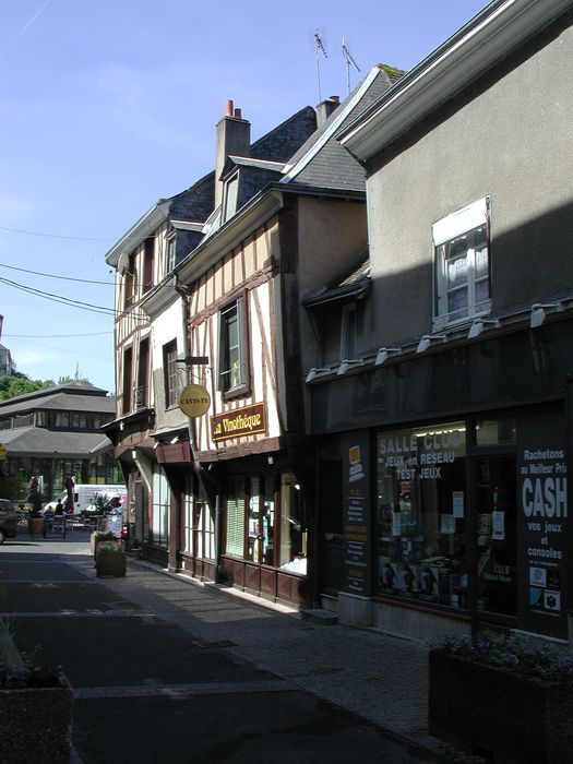 Immeuble : Façade sur rue, vue générale