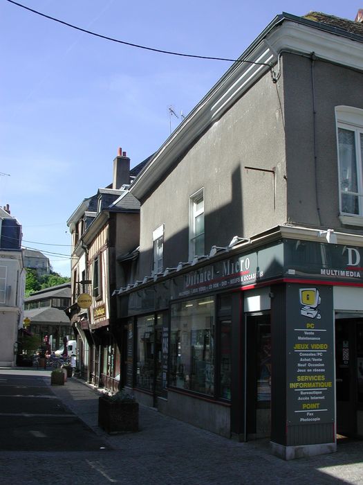 Immeuble : Façade sur rue, vue générale