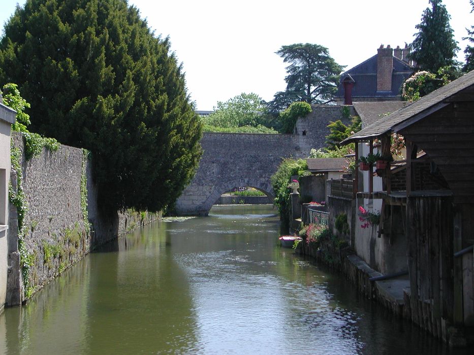 Arche des Grands Prés sur le Loir : Vue partielle