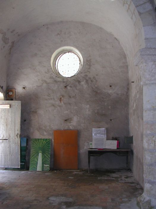 Ancienne chapelle Saint-Pierre-de-la-Motte : Nef, vue partielle