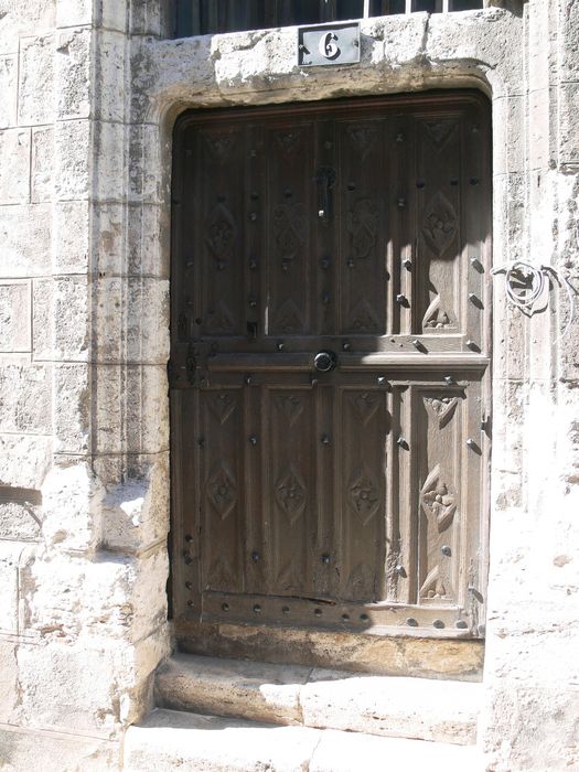 Maison : Porte d'accès sur rue, vue générale