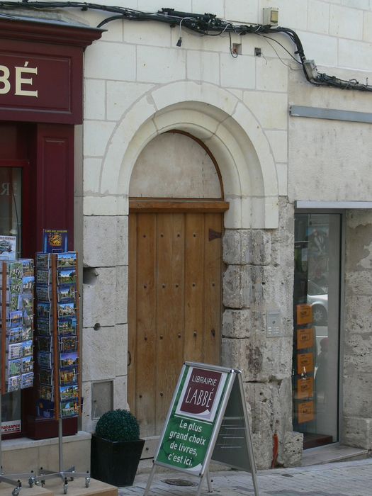 Maison : Porte d'accès sur rue, vue générale