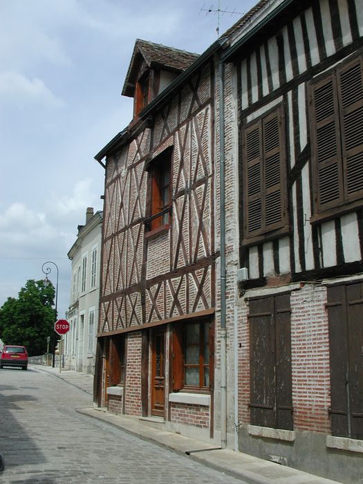 Maison à pans de bois : Façade sur rue, vue générale