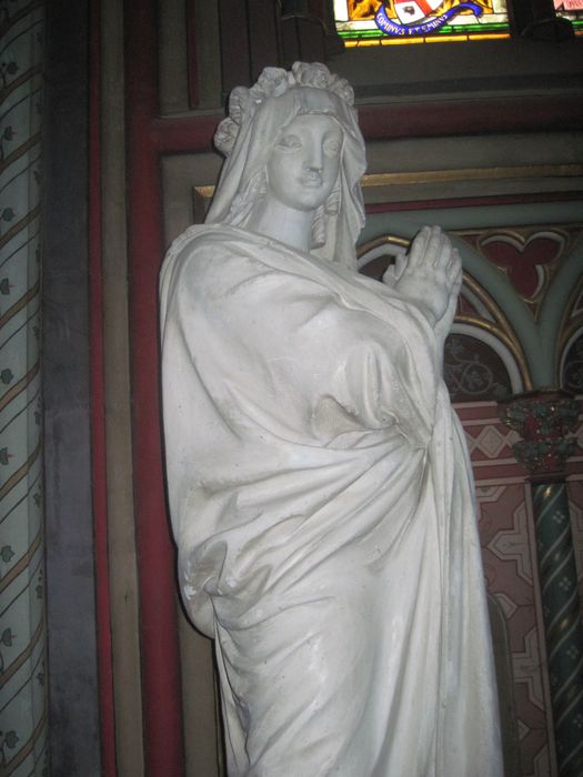 statue : sainte Colombe Vierge martyre de Sens, vue partielle