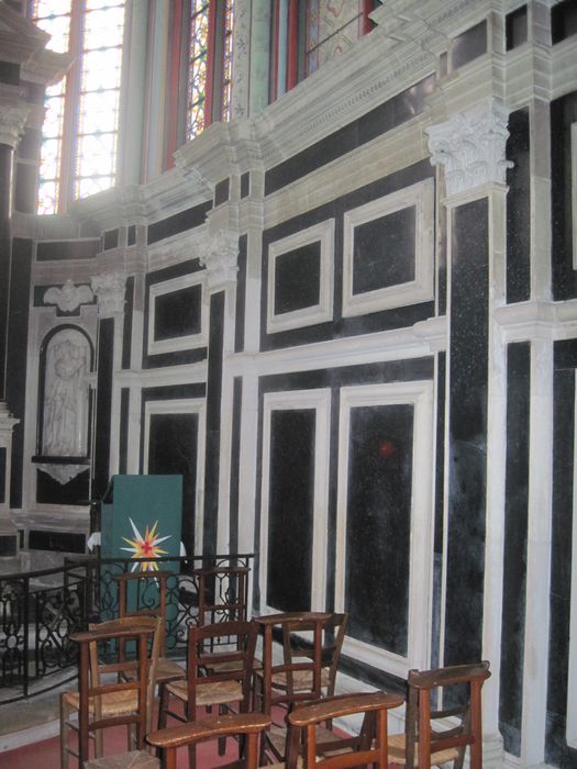 chapelle funéraire du duc de Fronsac, vue partielle des décors