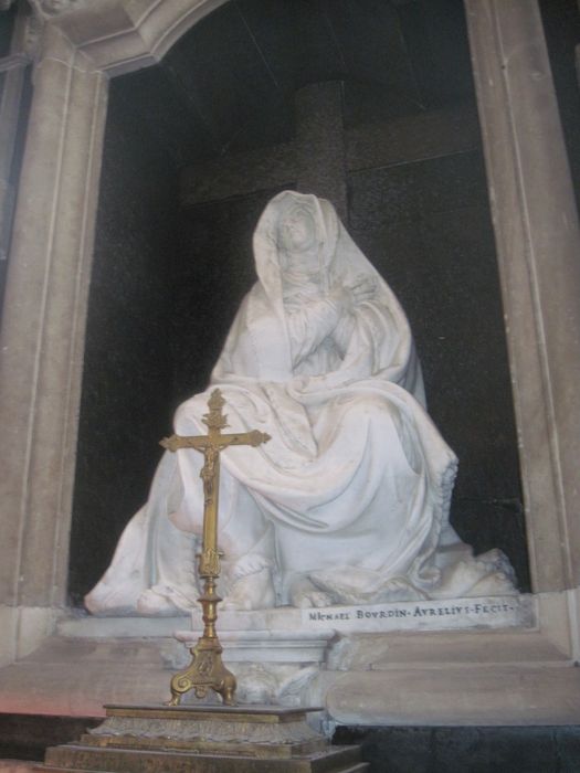 statue : Notre Dame des sept Douleurs